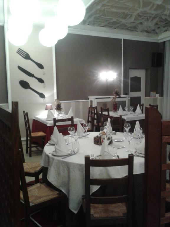 Le Merle Blanc Hotel Logis Digoin Buitenkant foto